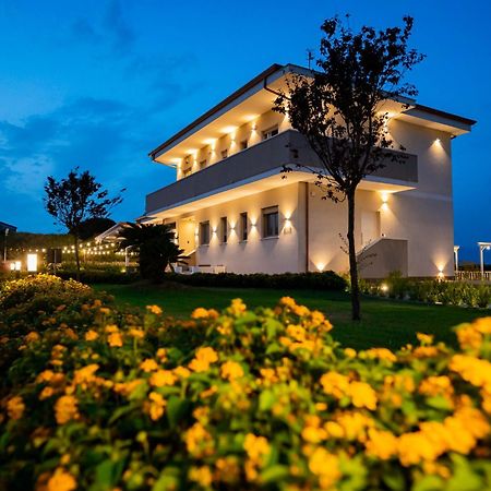 Villa Zefiro Suites & Events บัตตีปาลเลีย ภายนอก รูปภาพ
