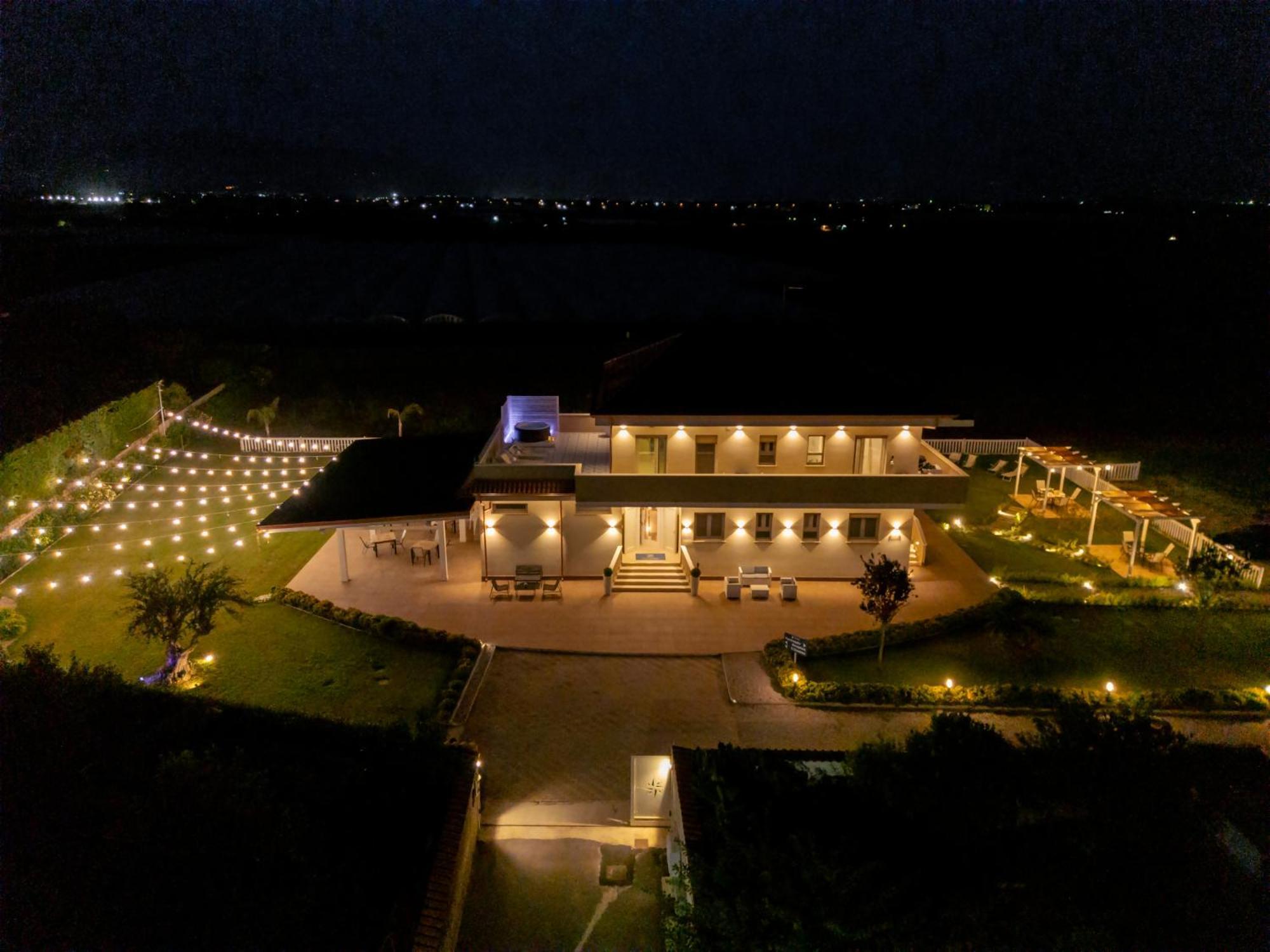 Villa Zefiro Suites & Events บัตตีปาลเลีย ภายนอก รูปภาพ